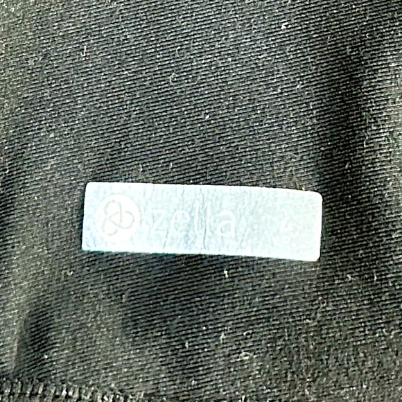 GUC Zella Live In Maternity Cropped Leggings—Size Large. - Picture 4 of 4